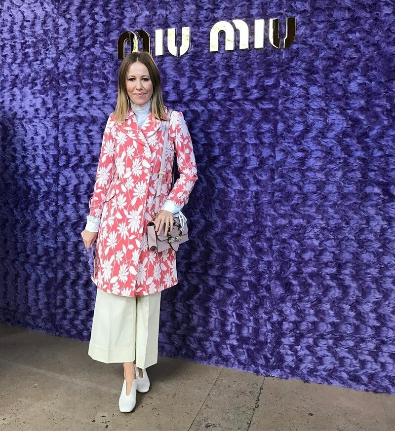 Собчак в странном наряде