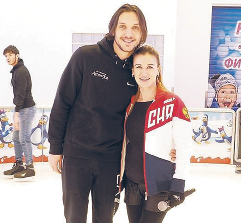 Спортсмены встречались с 2012 года, а в августе 2015-го сыграли свадьбу. Радостной новостью о том, что они в скором времени станут родителями, поделилась с поклонниками Татьяна