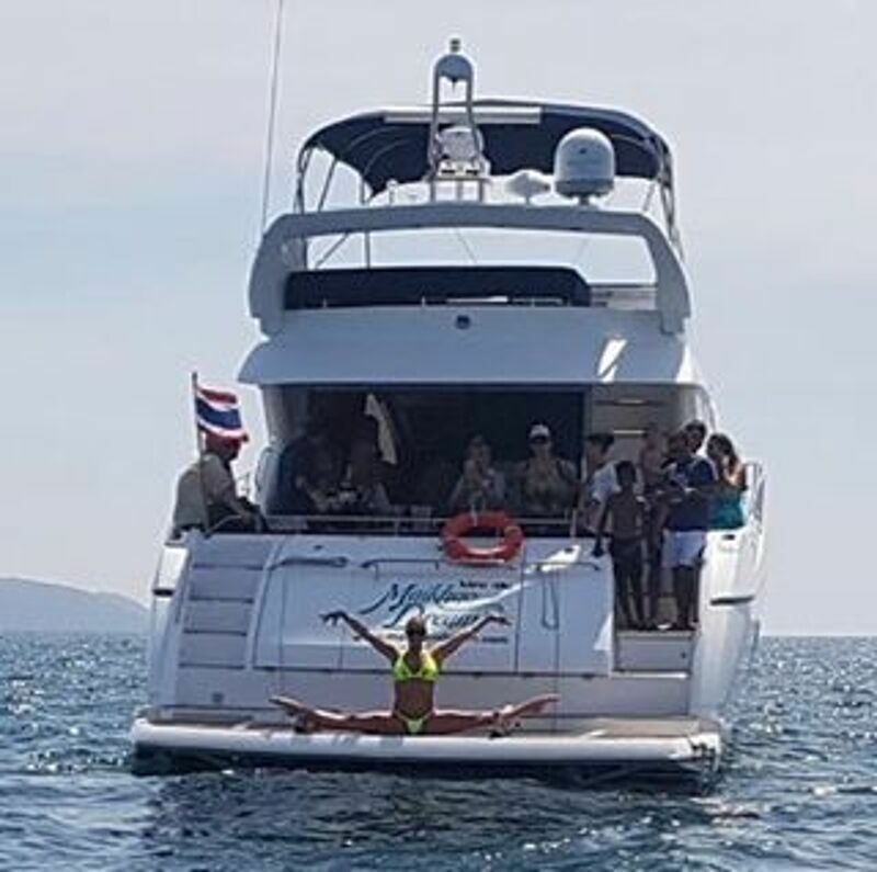 Волочкова с удовольствием каталась на яхте