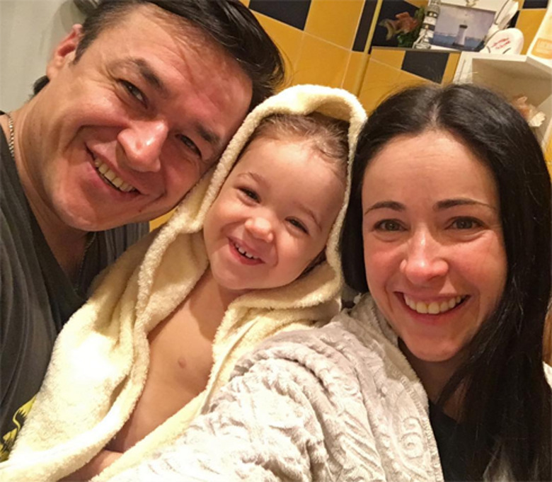 Любовь Тихомирова с мужем Ласло и дочкой Любавой