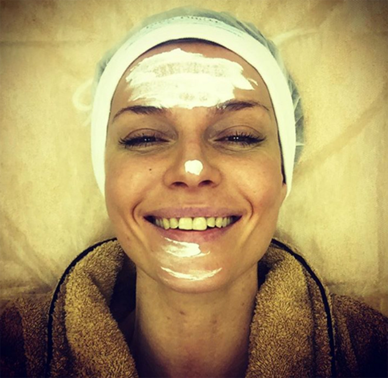 Tolkalinaliuba: «через несколько дней мне будет 39!!!!! Все!!!!! Не бутон! Ура, я старая!!!»