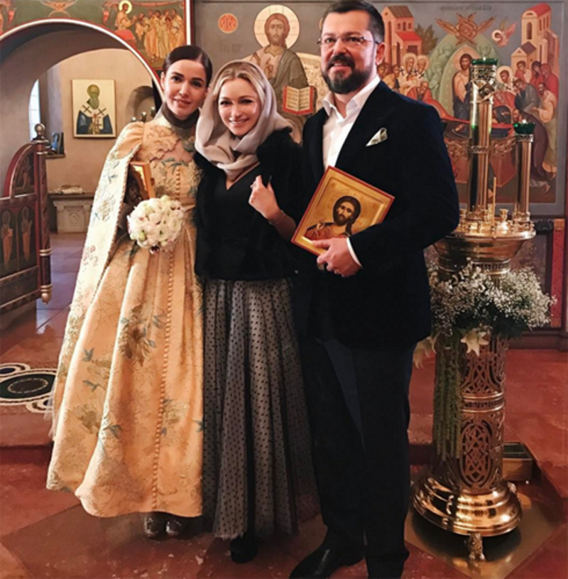 Инна Маликова показала фото Алены Ахмадулиной из храма