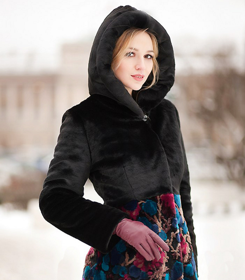 На искусственном меховом полотне можно выбить что угодно