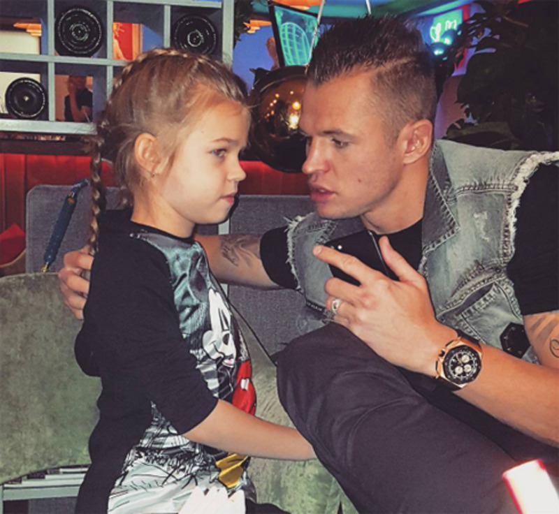 Футболист с Ангелиной