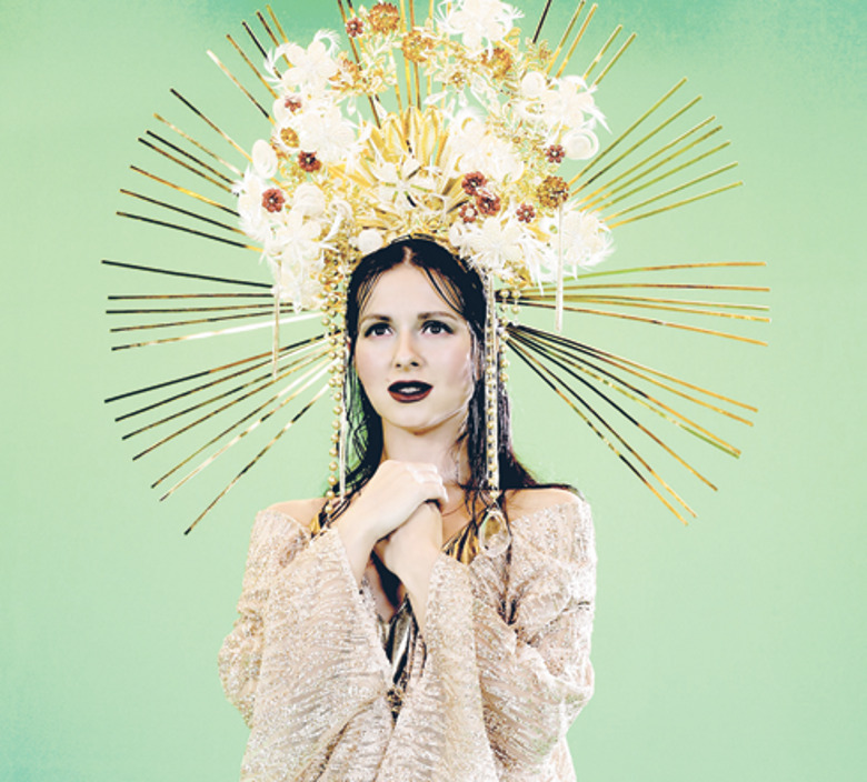 Нюша на съемках клипа