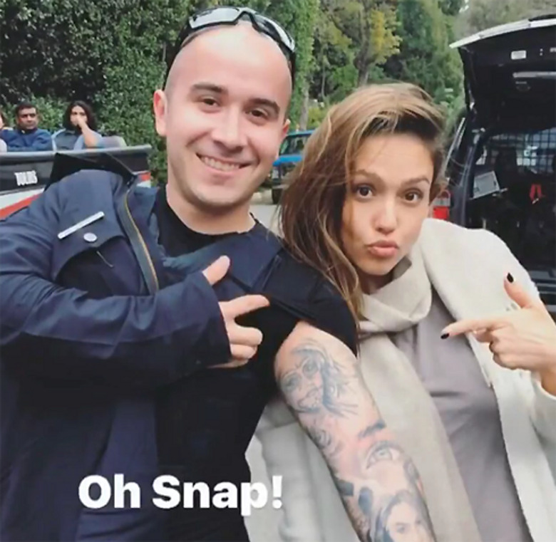 Этот полицейский вытутаировал лицо Джессики Альбы на своей руке