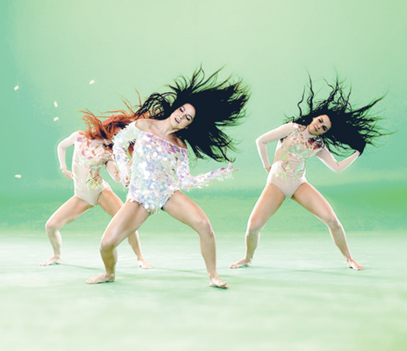 Танцы всегда присутствуют в клипах певицы