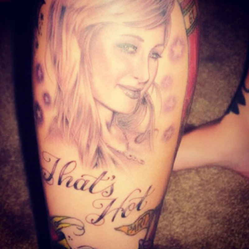 Татуировка, посвященная Пэрис Хилтон
