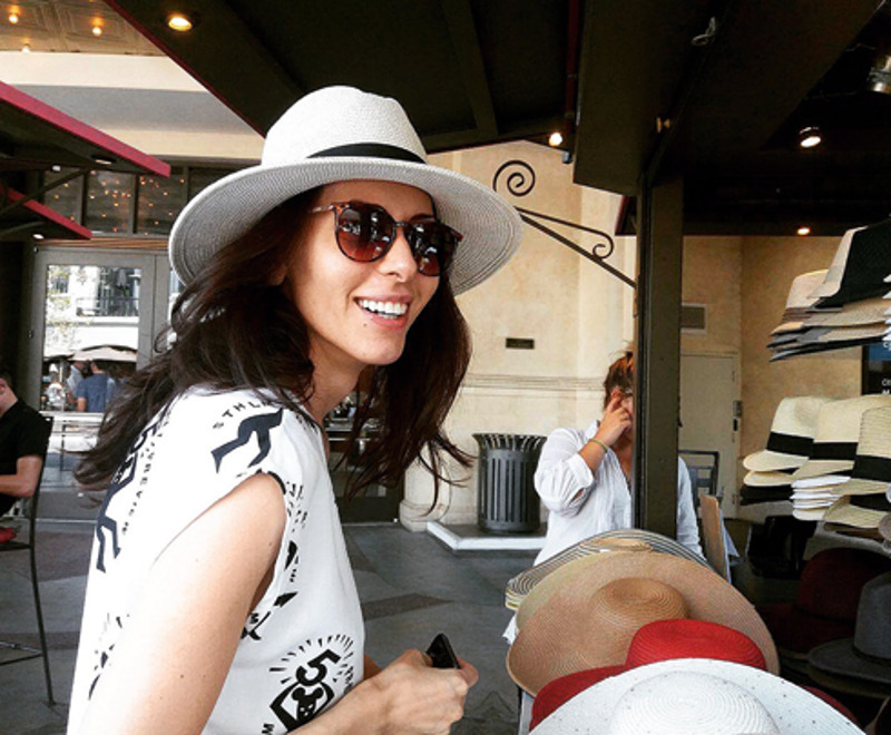 Сейчас актриса живет на две страны и полгода проводит в Лос-Анджелесе