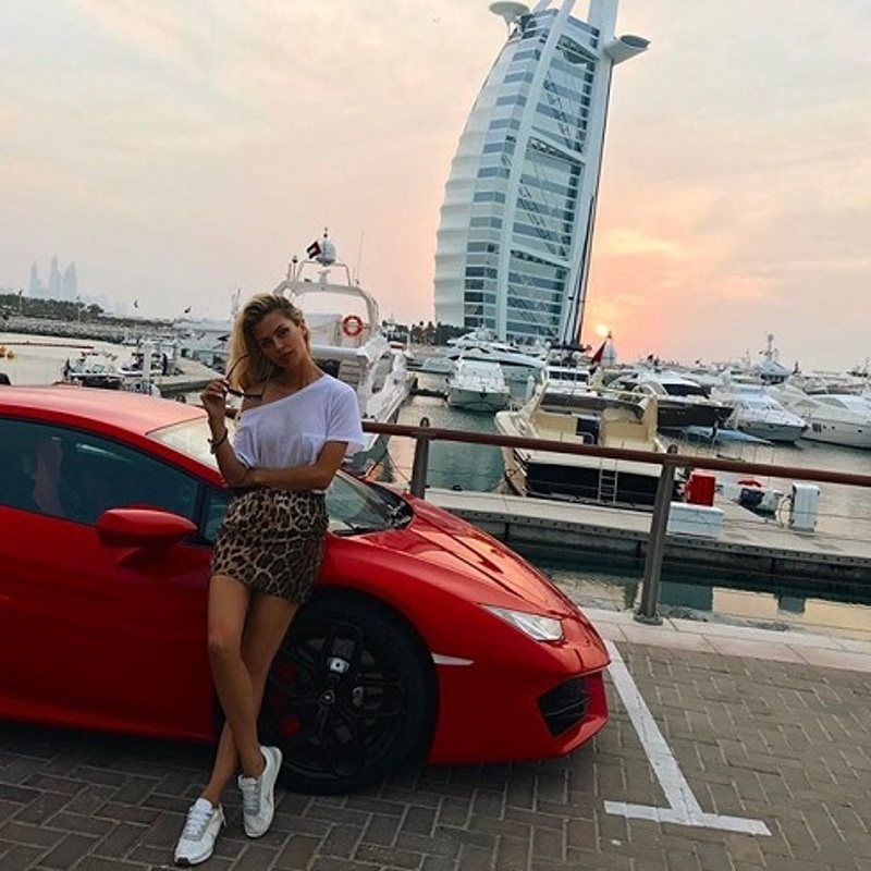 Виктория Боня в Дубаи работает над клипом