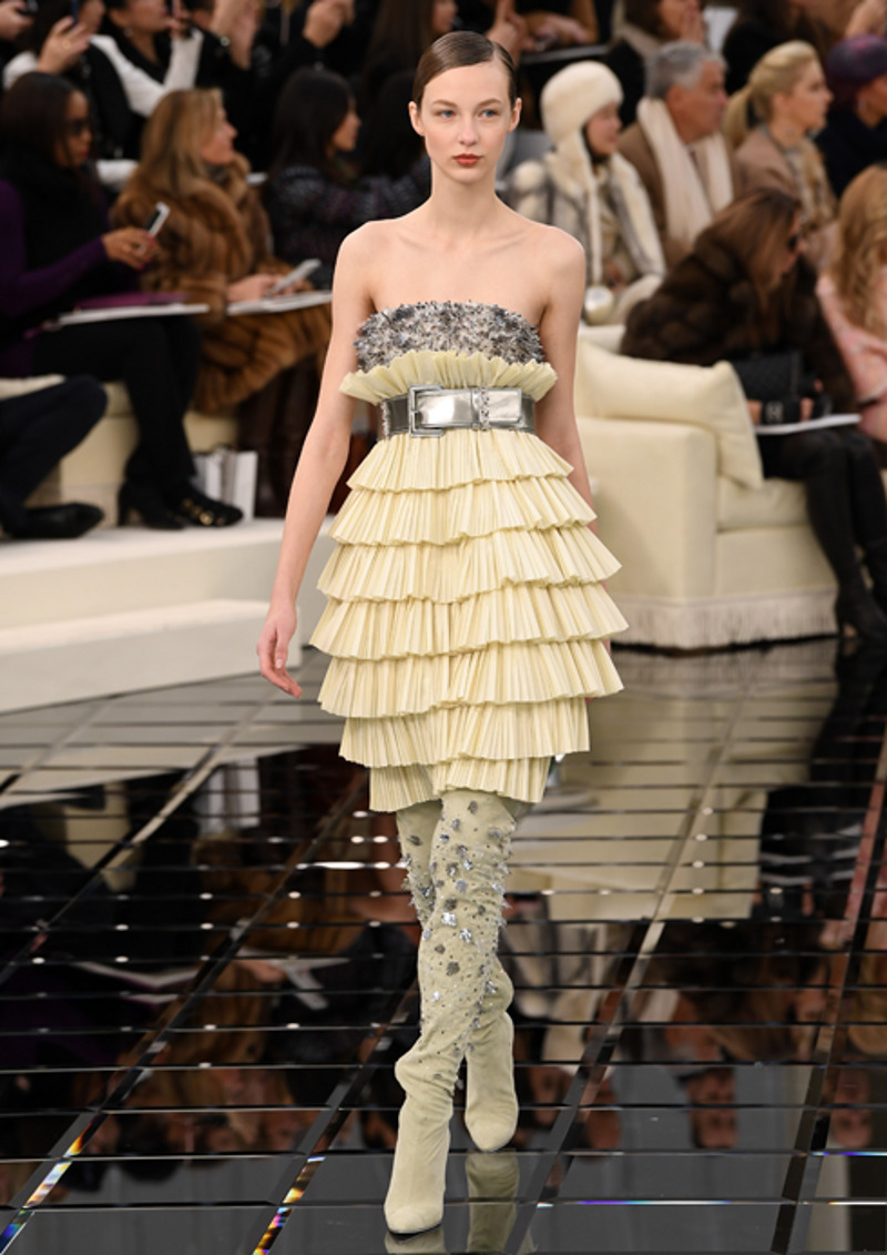 Показ весенне-летней коллекции Chanel