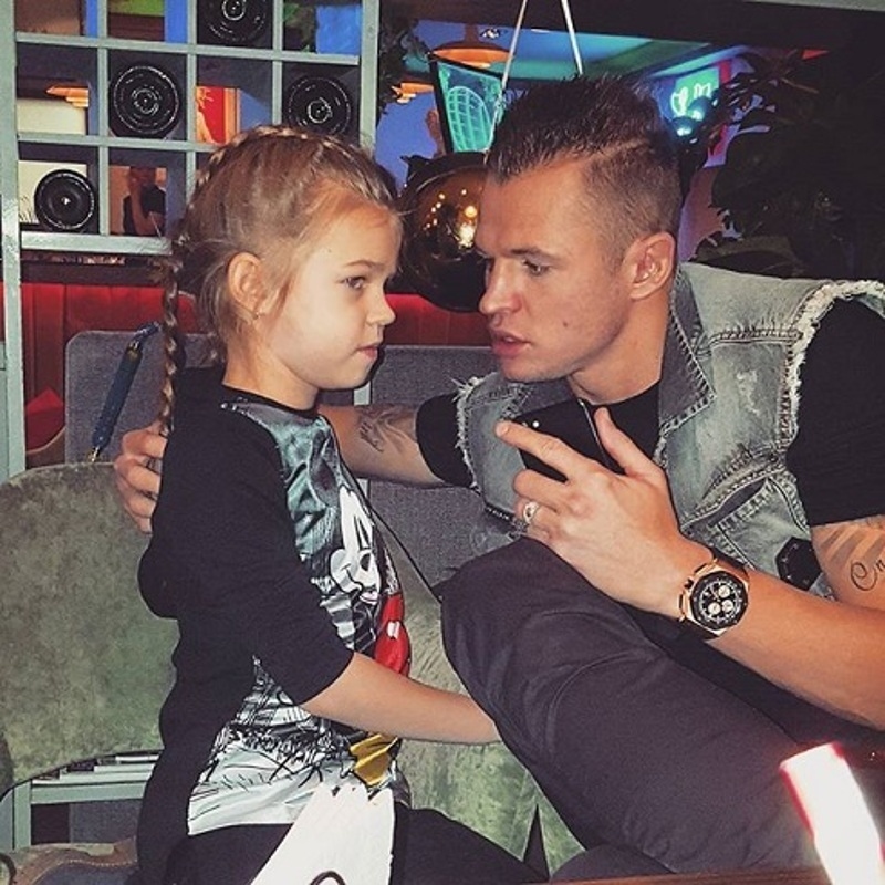 Дмитрий Тарасов стал больше времени проводить с дочкой