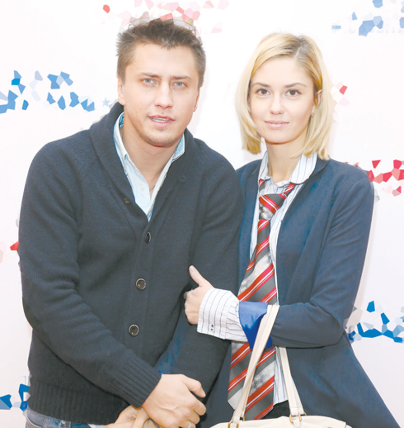 Официальный муж Павел Прилучный старается не ревновать жену