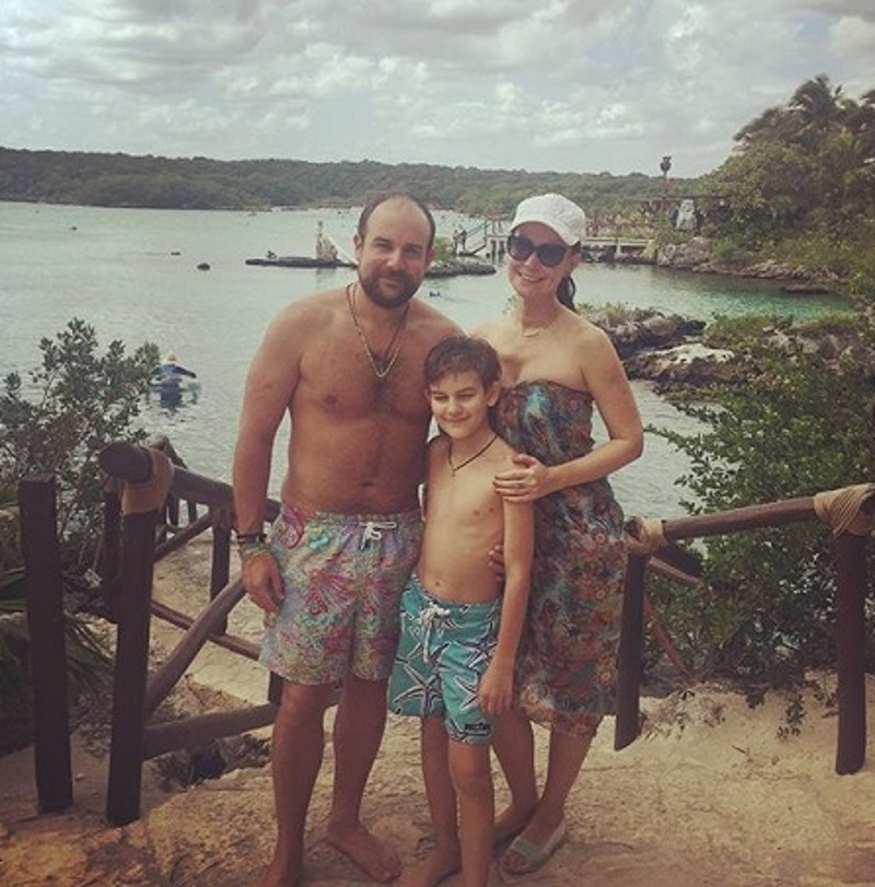 С мужем Александром Нестеровым и совместным сыном ильей