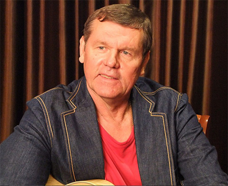 Александр Новиков