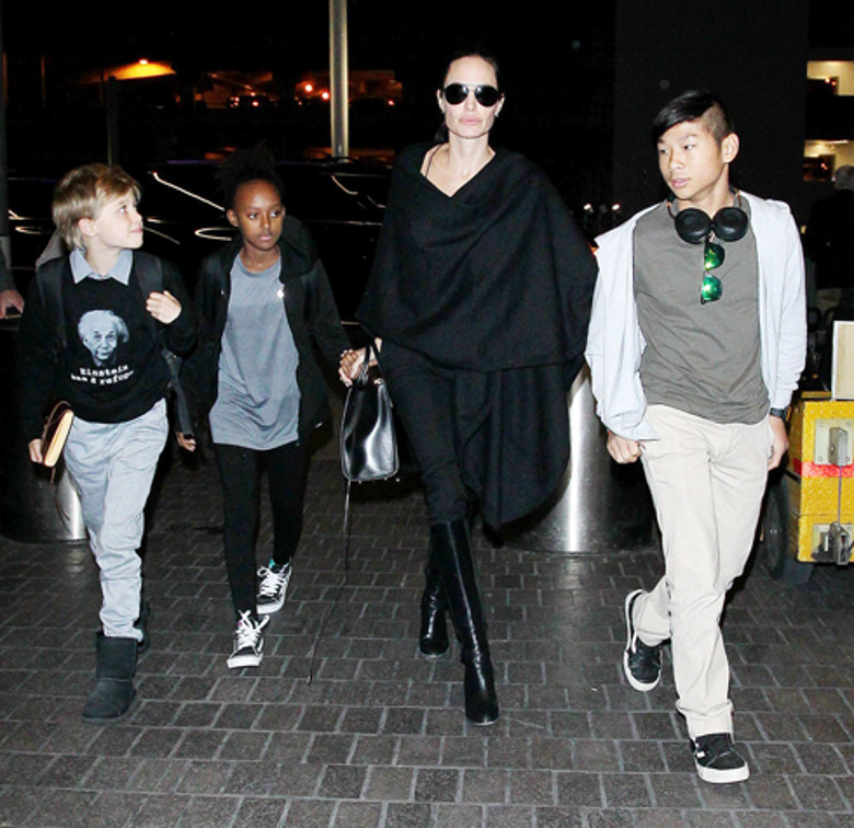 Анджелина Джоли с детьми