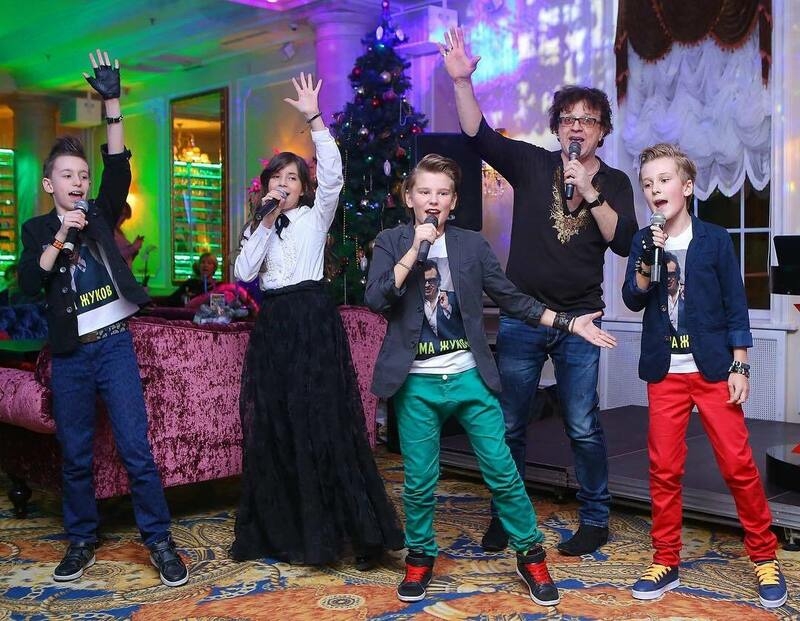 Полина хочет быть певицей, как папа