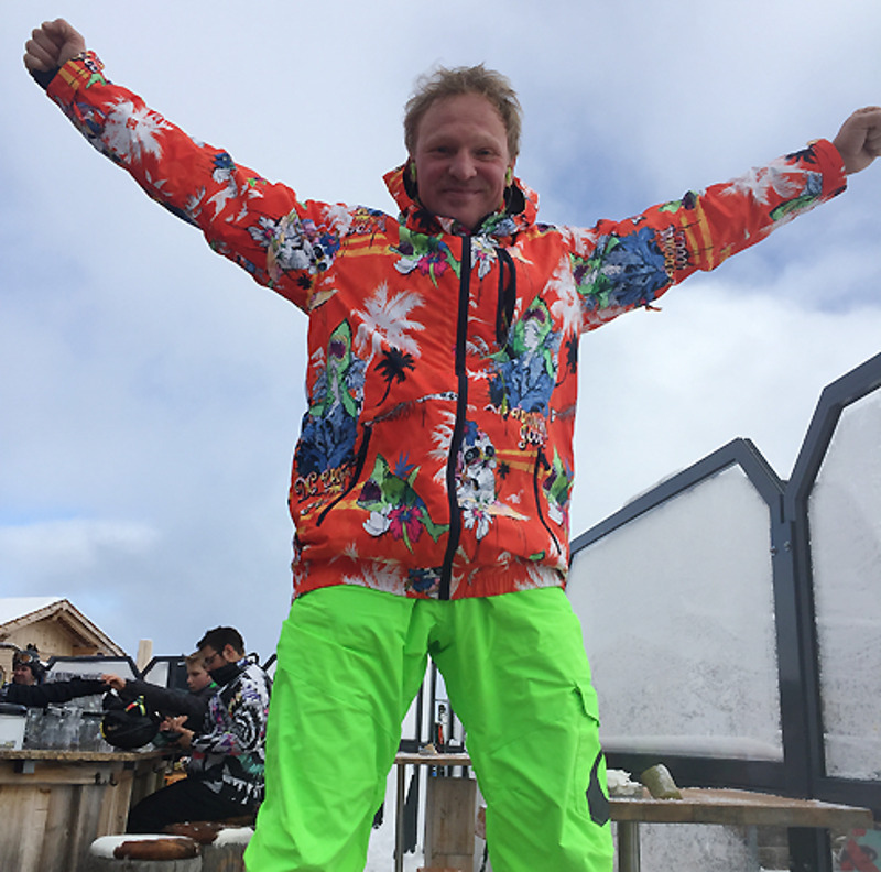 На новогодние каникулы артист часто ездит кататься на горных лыжах