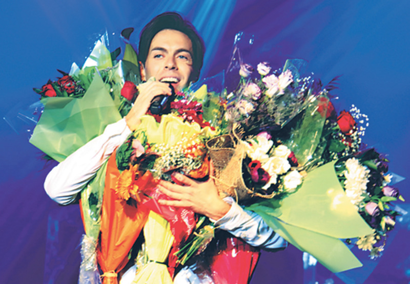 У Марка очень щедрые поклонники. Столько цветов  и подарков получает разве что Стас Михайлов или Николай Басков