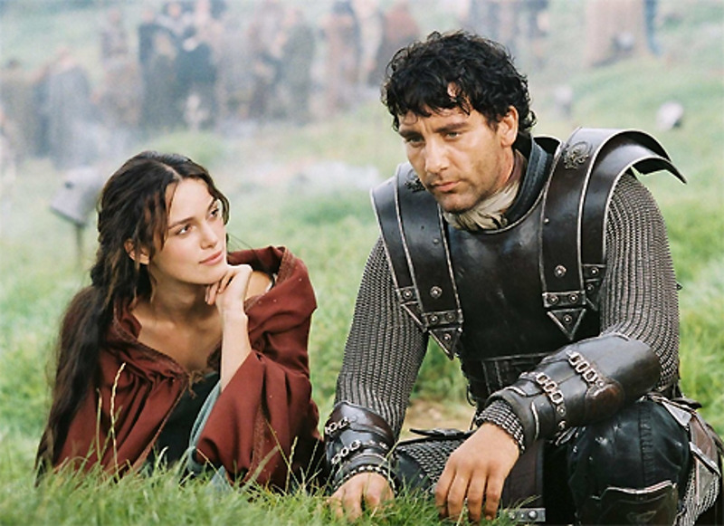 В фильме «Король Артур» Найтли снималась с британским секс-сим-волом Клайвом Оуэном