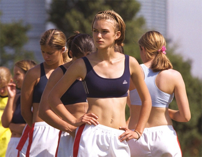 Картина «Играй, как Бекхэм» стала значимым шагом Киры на пути к известности