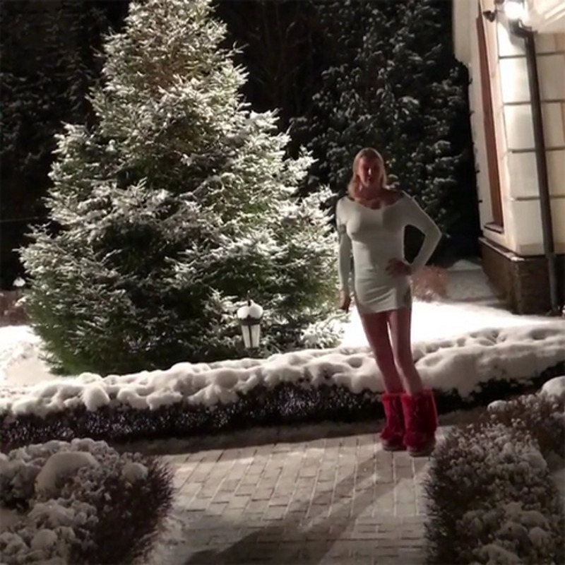 Платье без белья шокирвоало фанатов