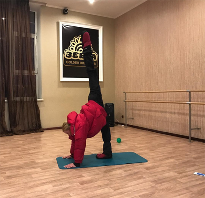 Анастасия вынуждена заниматься, несмотря на серьезное недомогание