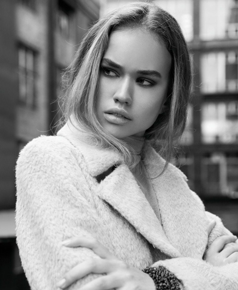 Тяжелое небо ноября: самые модные образы