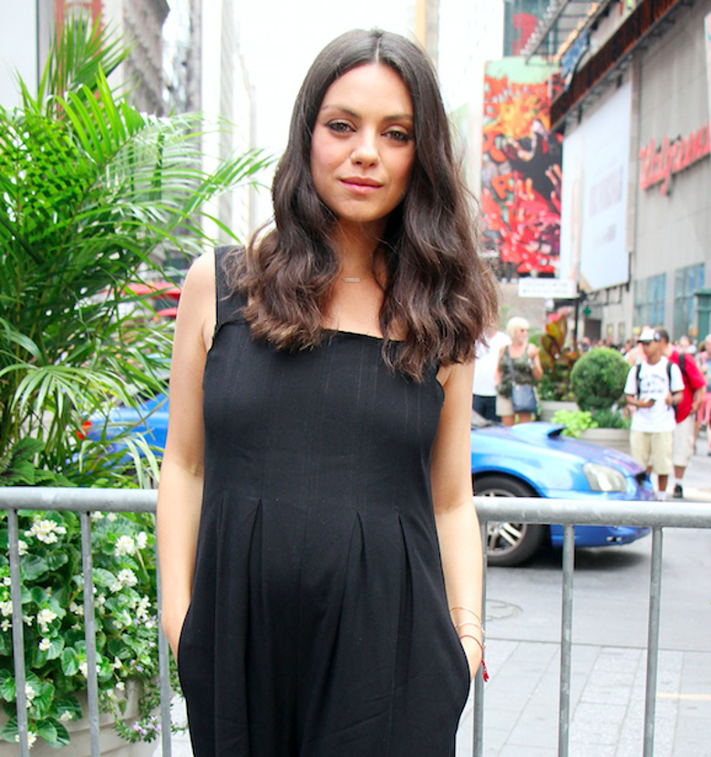 Несмотря на интересное положение, Мила вела активный образ жизни