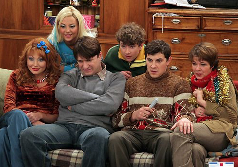 Кадр из сериала «Счастливы вместе»