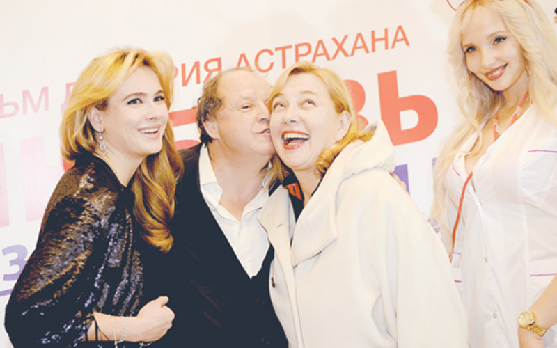 Анна Горшкова, Арина Шарапова и Дмитрий Астрахан