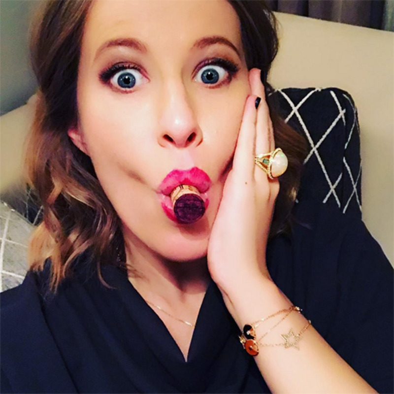 Когда Ксения выложила фото с пробкой от винной бутылки, многие решили, что ее малыш уже появился на свет