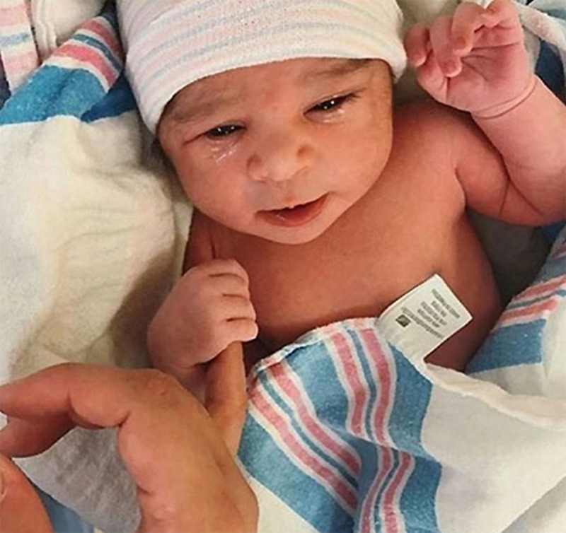 Первое фото дочери Роба Кардашьян