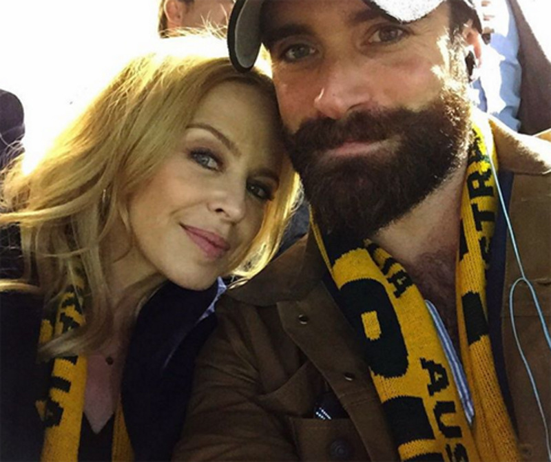 Кайли Миноуг получила предложение руки и сердца в сорок восемь лет