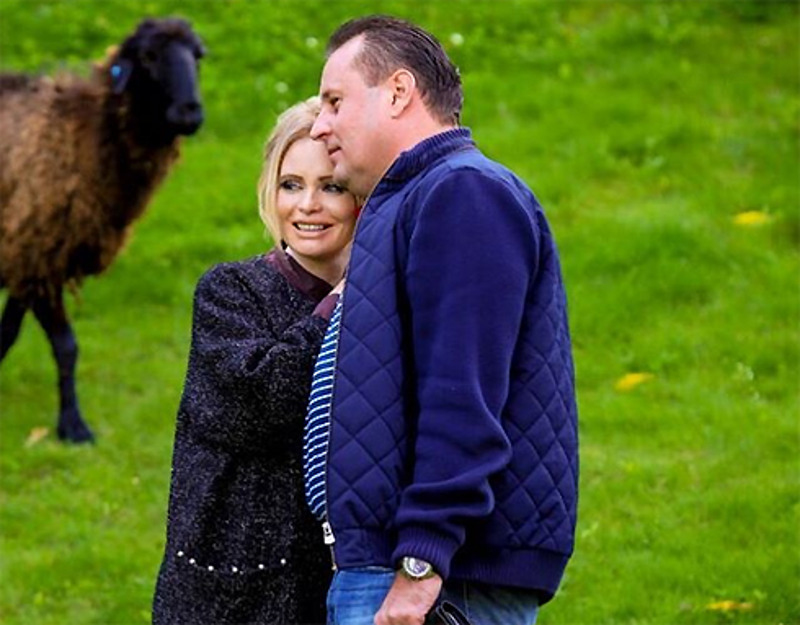 Роман напоказ закончился для Даны болезнью