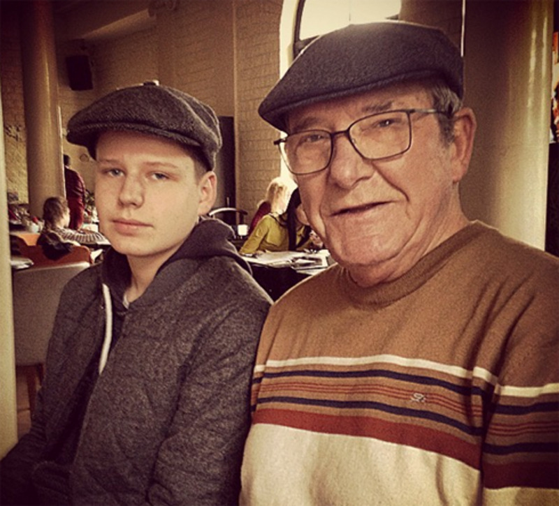 Эммануил Виторган с внуком 