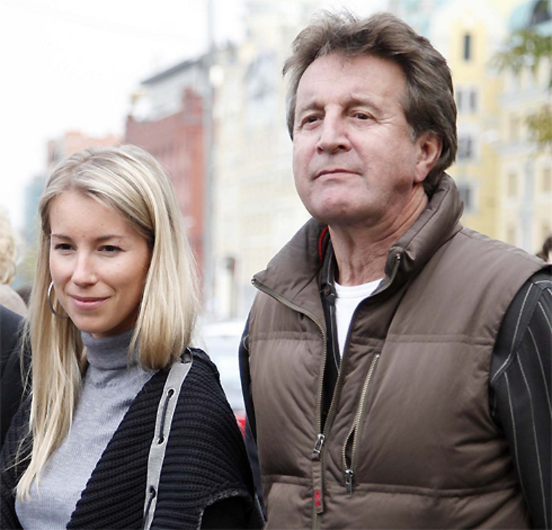 Дочь Ярмольника, Александра, талантливый дизайнер и художник по стеклу