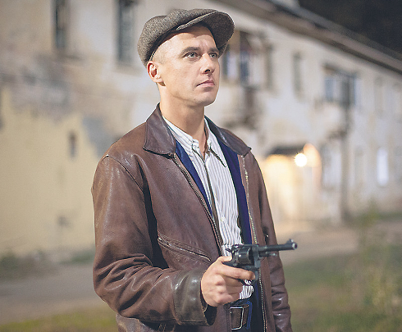 Игорь Петренко сыграл в сериале следователя МУРа Виктора Каратова, прототипом которого является знаменитый сыщик УГРО Владимир Арапов