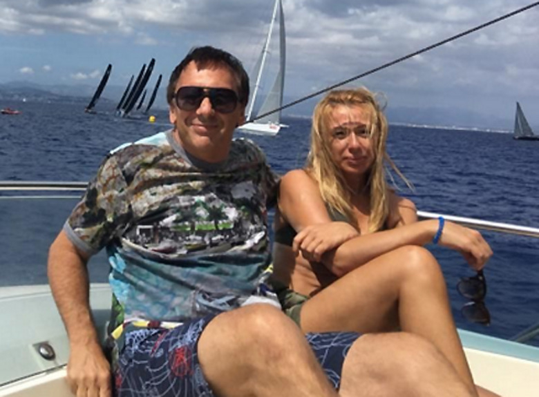 Алена Апина расстается с мужем