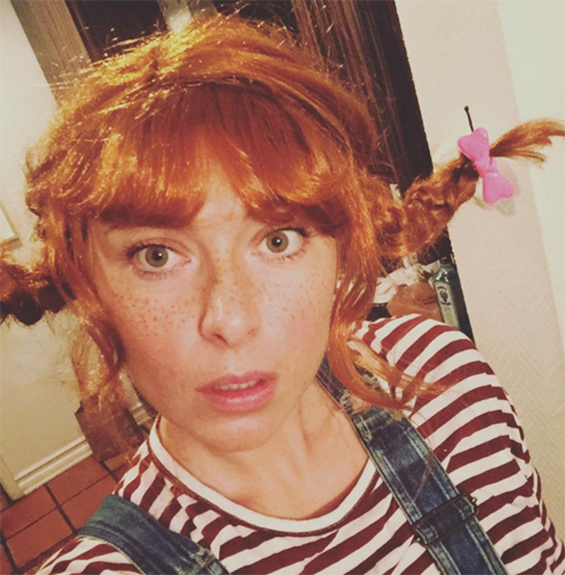 Мария нарядилась на Хэллоуин Пеппи Длинныйчулок