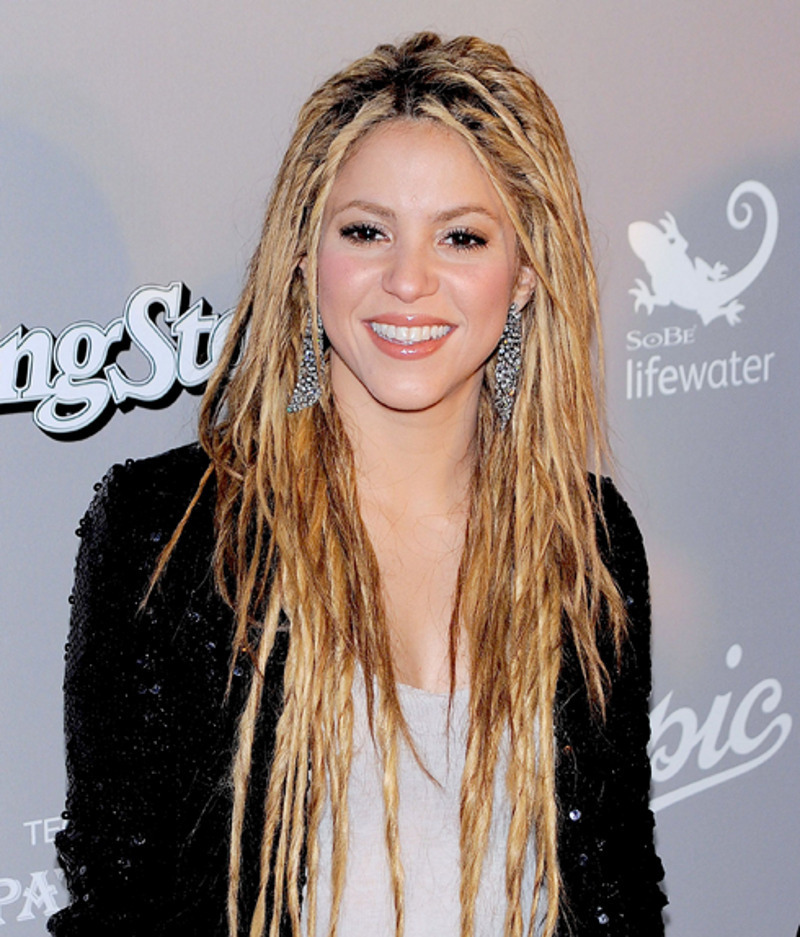 Шакира сделала дреды в 2009 году