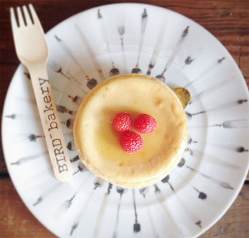 Арми Хаммер с женой Элизабет Чэмберс с 2012 года являются владельцами пекарни «BIRD Bakery»