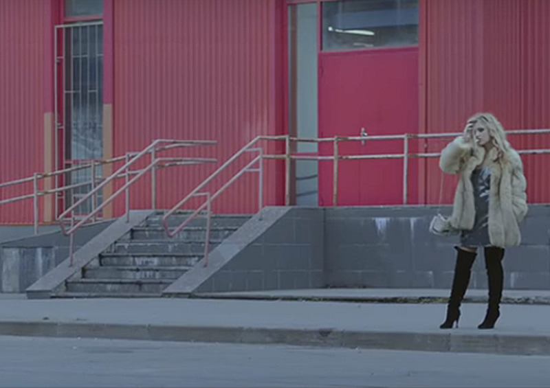 Солистка группы Василиса Старшова сыграла роль проститутки 