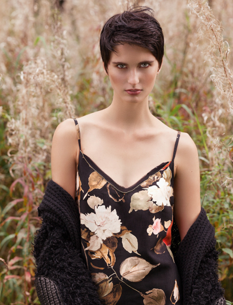 Платье-комбинация, WINCS; пальто, NUDE