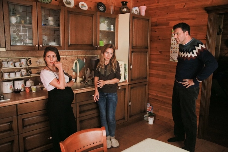 Приезд подруги главной героини изменил неспешный уклад семейной пары