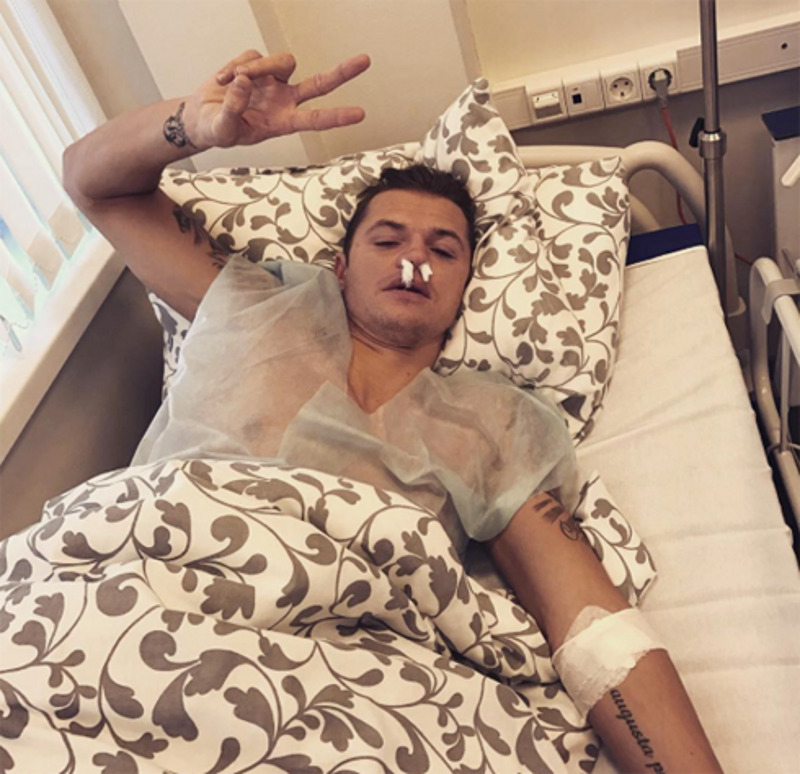 Спортсмен вчера опубликовал фотографию, сделанную в больнице