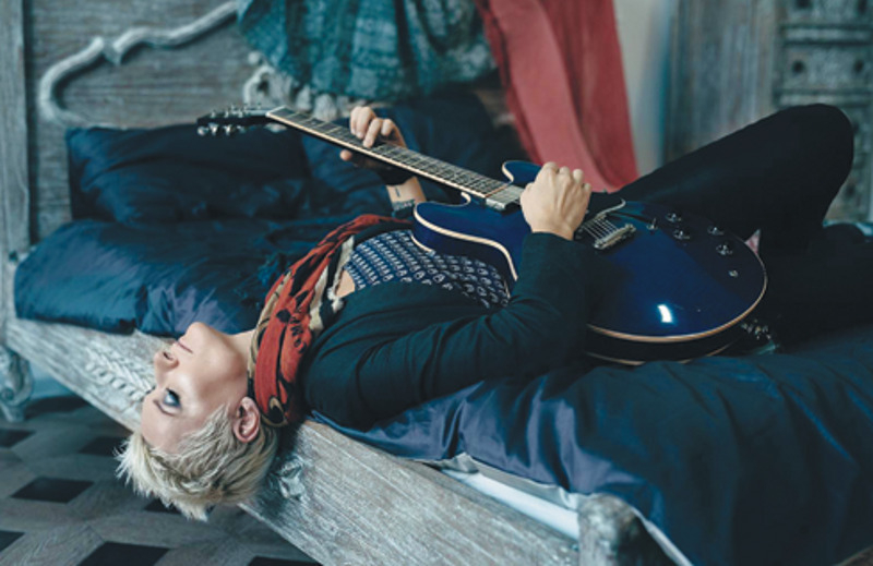 «Хочу взять паузу для того, чтобы спокойно сесть в студии и записать альбом к юбилею группы. Все-таки 25 лет бывает раз в жизни».