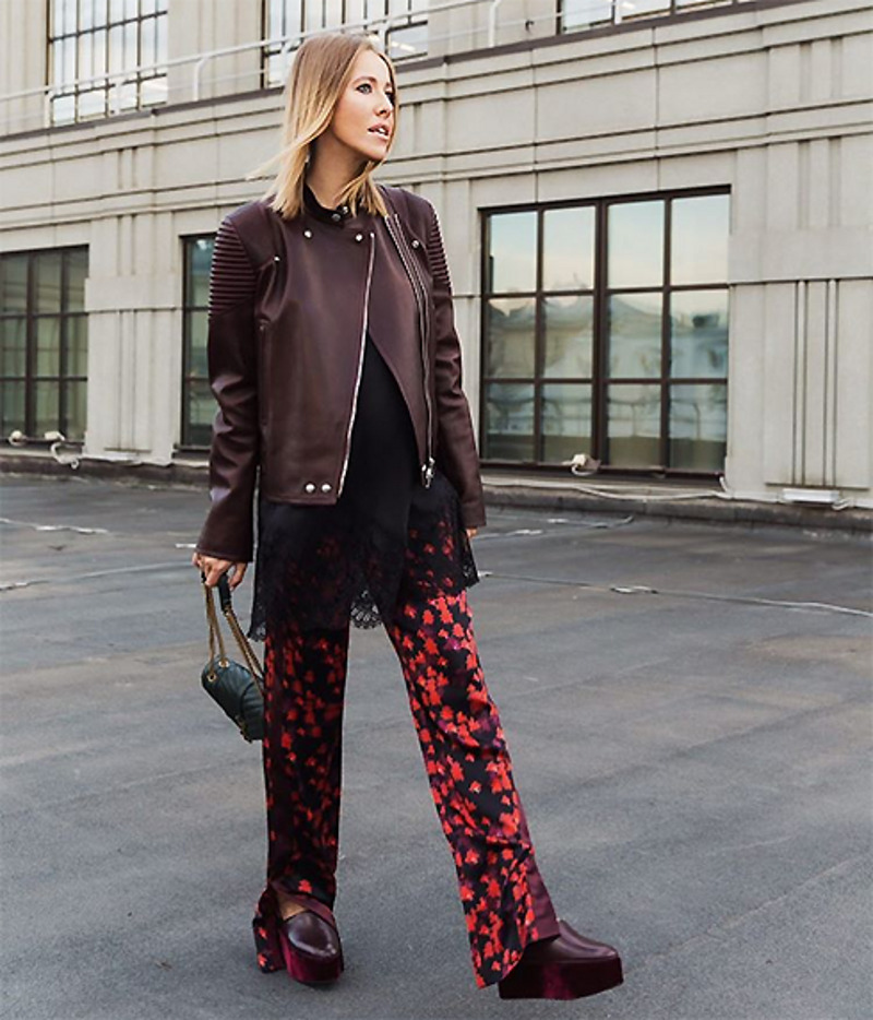 Будущая мама на прогулке по Красной площади