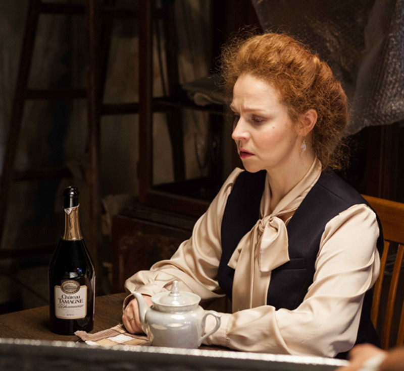 В арт-хаусной картине «Клинч» актриса сыграла жену учителя