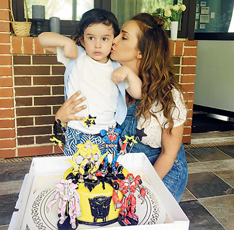 Анфиса Чехова с сыном